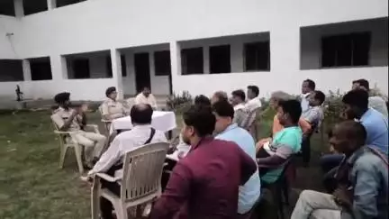 उचकागांव: बकरीद पर्व को लेकर मीरगंज पुलिस ने विभिन्न क्षेत्रों में की स्पॉट मीटिंग