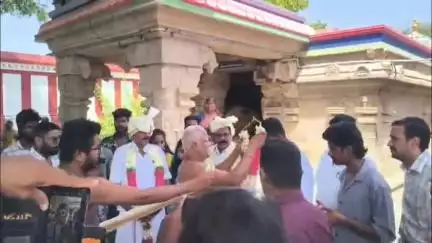 வேடசந்தூர்: வடமதுரை சௌந்தரராஜ பெருமாள் கோவிலில் புதிய படத்திற்கான பூமி பூஜை