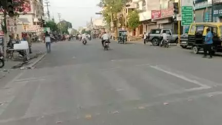 एक्सीडेंट की घटना ना हो भगत सिंह चौक के सामने रोड को कराया रिपेयर उत्तराखंड बाजपुर....