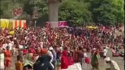 लंभुआ: गंगा दशहरा पर गोमती में स्नान, एक लाख श्रद्धालुओं ने लगाई आस्था की डुबकी