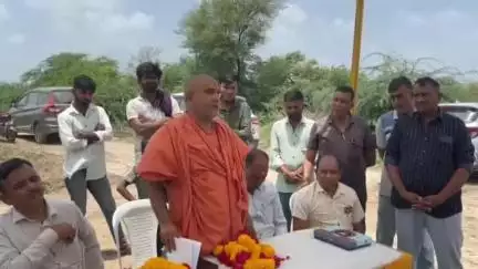 આમોદ: જંબુસર આમોદ મત વિસ્તારના ધારાસભ્ય દેવકી શ્રી સ્વામીના વરદ હસ્તે રોડનું ખાતમુરત કરાય