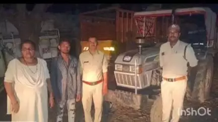 खकनार: जंगल में जुर्म की जुताई! बिना नंबर का ट्रैक्टर जब्त, रात के अंधेरे में हो रही थी अवैध खेती