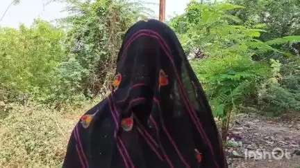 जलालाबाद: गांव खंडहर में शराब पीकर दबंगों ने महिला के घर में घुसकर महिलाओं के साथ की मारपीट, एसपी से की शिकायत