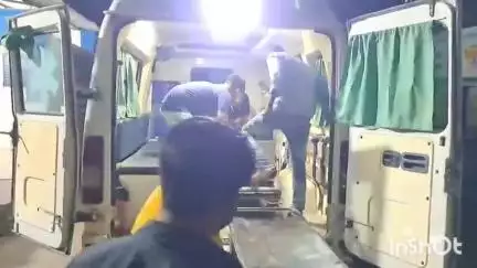 जमुई: रानहन गांव के पास अज्ञात वाहन की टक्कर से बाइक सवार शिक्षक की हालत गंभीर, डॉक्टर ने किया पटना रेफर