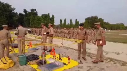 मऊ: पुलिस अधीक्षक द्वारा शुक्रवार की परेड में प्रतिभाग कर दिए गए आवश्यक दिशा-निर्देश