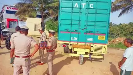 ತುಮಕೂರು: ನಂದಿಹಳ್ಳಿ ಕ್ರಾಸ್‌ನಲ್ಲಿ ಕಂಟೈನರ್ ಹಾಗೂ ಬೈಕ್ ಮಧ್ಯೆ ಅಪಘಾತ, ಮೂವರು ಸವಾರರ ದುರ್ಮರಣ