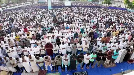 மதுக்கரை: குனியமுத்தூர் பகுதியில் ஜாக் அமைப்பின் சார்பில் பக்ரீத் சிறப்பு தொழுகை நடைபெற்றது.