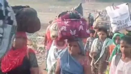 धरमपुरी: श्री बिल्वामृतेश्वर महादेव मंदिर से 5 दिवसीय पंचकोशी यात्रा रवाना, हर हर महादेव से गूंजा मंदिर परिसर