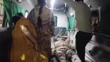 सिकंदरा: सूर्या ओवर ब्रिज के पास तेज रफ्तार अज्ञात वाहन की टक्कर से पुलिसकर्मी हुआ घायल, जिला अस्पताल किया गया रेफर