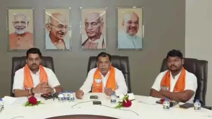 ગરૂડેશ્વર: એકતાનગર સહકાર ભવન ખાતે પ્રધાનમંત્રી નરેન્દ્ર મોદી સરકારના 11 વર્ષ પૂર્ણ ગરુડેશ્વર તાલુકા ની કાર્યશાળા યોજાઇ.