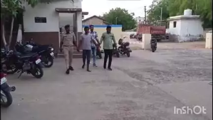 ધ્રાંગધ્રા: મેળાના મેદાન પાસેથી મઝરલોડ બંદૂક સાથે એક શખ્સ ને સીટી પોલીસે ઝડપી લીધો
