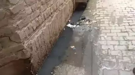शाहजहांपुर: महानगर के बहादुरगंज और कटिया टोला में नालिया चौक होने से सड़कों पर हुआ जलभराव, लोग और राहगीर परेशान 
#jansamasya