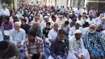அகஸ்தீஸ்வரம்: நாகர்கோவில் இளங்கடை அல்மஸ்ஜி துல் அஷ்ரஃப் பள்ளிவாசலில் இன்று பக்ரித் பண்டிகை கூட்டு தொழுகை நடைபெற்றது.