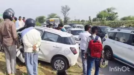 दांतारामगढ़: त्रिलोकपुरा के पास ट्रैक्टर-ट्राली और कार की भिड़ंत में खाटूश्यामजी से लौट रहे 5 श्रद्धालु हुए घायल