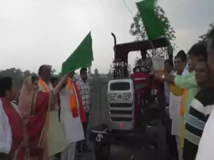 हरदा: हरदा में अजनाल नदी के किनारे पौधरोपण कार्यक्रम आयोजित किया गया