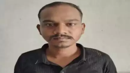 છોટાઉદેપુર: ખુનના ગુન્હાના કાચા કામના કેદી રાજપીપળા જેલ ખાતેથી વચગાળાના જામીન ઉપર થી ફરાર આરોપીને કપુરાઈ ચોકડી પાસેથી ઝડપાયો.