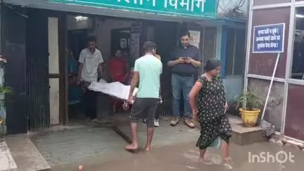 गोपालगंज: गोपालगंज के सदर अस्पताल में बारिश के बाद हुआ जल जमाव, मरीज को हो रही है परेशानी#jansamsya