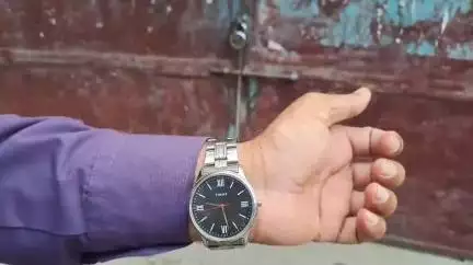 झांसी: प्रेमनगर में समय से नहीं खुलता है नगरीय प्राथमिक स्वास्थ्य केंद्र, रियलिटी चेक में खुली पोल  #jansamasya