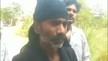 बस्ती: वाल्टरगंज थाना क्षेत्र के पडरी गांव में युवक की हत्या के मामले में एक ग्रामीण का सोशल मीडिया पर वीडियो आया सामने