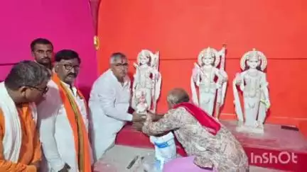 बेनीपट्टी: गंगौली पंचायत के अंधरी गांव स्थित राम जानकी मंदिर में प्राण प्रतिष्ठा समारोह में शामिल हुए पूर्व मंत्री व विधायक