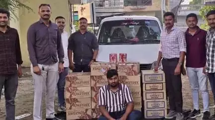 નાંદોદ: બોરીદ્રા ગામના બસ સ્ટેશન પાસે નાકાબંધી પોલીસે દારૂ સહિત કિંમત રૂ.₹ 4,24,840ના મુદ્દા માલ સાથે એકને ઝડપી પાડ્યો, બે વોન્ટેડ