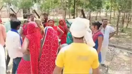 लालगंज: मेजा ददरी बांध पर वर्जित बैरिकेडिंग पोल से टकराकर पिकअप के केबिन में बैठे गुर्गी गांव निवासी व्यक्ति की हुई मौत