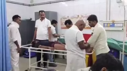 चंदौली: माटीगांव के समीप अनियंत्रित ट्रैक्टर ने बाइक को मारी टक्कर, एक की हालत नाजुक, जिला अस्पताल से वाराणसी रेफर