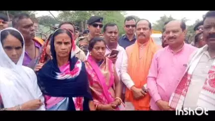 नारायणपुर: पूर्व मुख्यमंत्री रघुवर दास पहुंचे नारायणपुर, कार्यकर्ताओं ने किया स्वागत