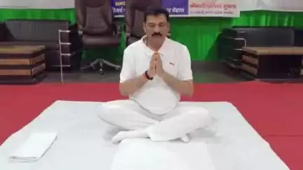 अकबरपुर: माती पुलिस लाइन में योगा शिविर कार्यक्रम का आयोजन हुआ, पुलिस अधीक्षक भी हुए शामिल और की अपील
