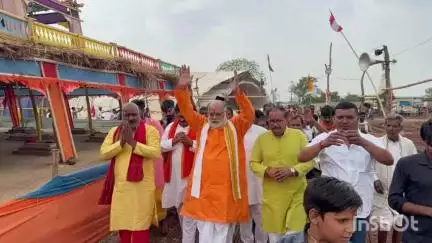 सिरोंज: विधायक उमाकांत शर्मा बाबा विश्वनाथ धाम तीर्थ क्षेत्र देवपुर में रजत समाज के महायज्ञ में हुए शामिल