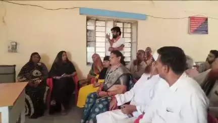 हिण्डौन: शनिवार को मनाई जाएगी ईद, कोतवाली थाना परिसर में सीएलजी सदस्यों की मीटिंग आयोजित हुई
