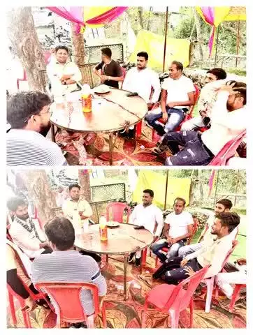 रुधौली विधानसभा क्षेत्र के ग्राम कोठली में श्री राम आशीष प्रजापति जी के बहन के शादी कार्यक्रम में शामिल हुआ ।

 
 
                      आपका अपना