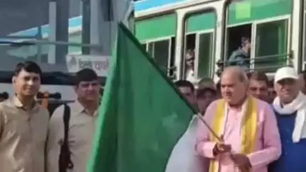रेवाड़ी: विधायक ने एसी बस को दिखाई हरी झंडी, रेवाड़ी डिपो को मिलीं 10 बसें