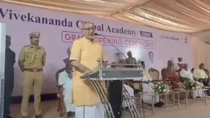 பல்லடம்: நிகழ்ச்சிகளில் தேசிய கீதம்  ஒலிக்கப்படுவதில் தமிழக மட்டும் விதிவிலக்காக செயல்படுகிறது - கணபதி பாளையத்தில் சிபி ராதாகிருஷ்ணன் பேட்டி