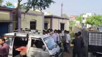 बड़वानी: कोतवाली थाना क्षेत्र में सड़क दुर्घटना में घायल व्यक्ति की बड़वानी जिला अस्पताल में इलाज के दौरान मौत