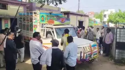बड़वानी: ग्राम टेमरिया में पेड़ से गिरने से घायल युवक की बड़वानी अस्पताल में इलाज के दौरान मौत