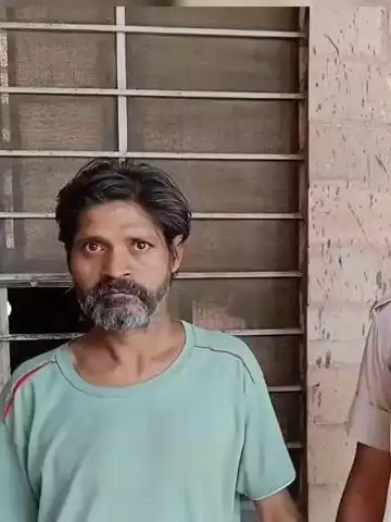 अलवर: कोतवाली पुलिस ने अवैध शराब बेचने के मामले में एक आरोपी को जेल सर्किल के पास से किया गिरफ्तार