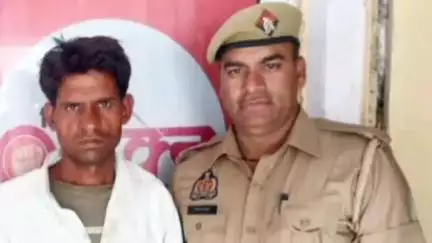 शिकोहाबाद: नौशहरा से पहले पानी की टंकी के पास पुलिस ने अभियुक्त को दबोचा, वह किसी घटना की फिराक में था