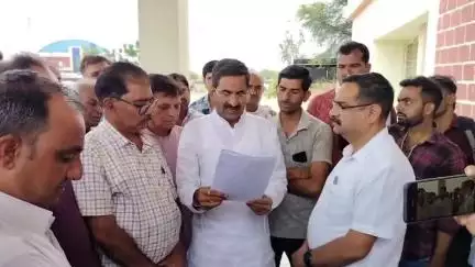 कोलारस: मेघालय के शिलांग में हुई हृदय बिदारक घटना में राजा रघुवंशी पत्नी सोनम रघुवंशी अचानक लापता हो गए थे  रघुवंशियों ने ज्ञापन