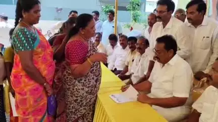 రావులపాలెంలో ప్రజాదర్బార్ నిర్వహించిన ఎమ్మెల్యే బండారు సత్యానందరావు