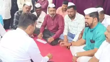 हातकणंगले: कुंभोज येथे मुख्यमंत्री सौर कृषी वाहिनी योजनेच्या विरोधात ग्रामस्थांचा उपोषणस्थळी खा धैर्यशील माने यांची भेट