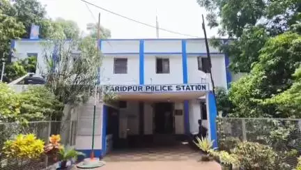 ফরিদপুর দুর্গাপুর: ৩৬ ঘন্টার মধ্যে বাইক সমেত বাইক চোরকে ধরলো লাউদোহার ফরিদপুর থানার পুলিশ