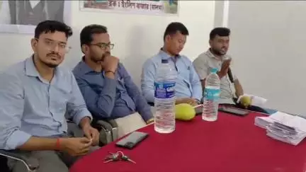 ইংরেজবাজার: অমৃতি সহ গ্রামে গ্রামে গিয়ে কৃষকদের স্বার্থে বিশেষ সচেতনতা কর্মসূচি শুরু করল কৃষি বিজ্ঞানীরা