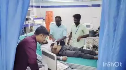 കൊച്ചി: ധർമ്മപുരിയിൽ ഉണ്ടായ വാഹനാപകടത്തിൽ ഷൈൻ ടോം ചാക്കോയുടെ പിതാവ് മരിച്ചു; ഷൈന് പരിക്കേറ്റതായി ബന്ധുക്കൾ കൊച്ചിയിൽ പറഞ്ഞു ki