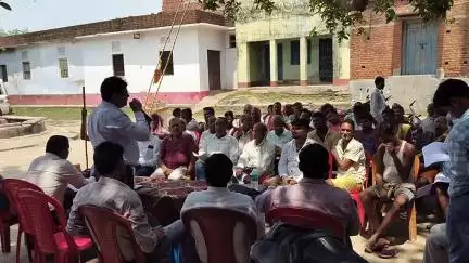 SANDESH KE PANDURA PANCHYAT ME KISAN CHAUPAL EWAM VIKSIT KRISHI SANKALP KA AYOJAN KIYA GAYA