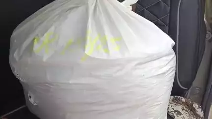 ঢেকিয়াজুলি ভাগ: ঘগৰা কছৰী গাঁৱৰ পৰা ৪ কেজি ৩৯৩ গ্ৰাম গাঞ্জা সহিতে এগৰাকী লোকক আটক কৰে ঢেকীয়াজুলি আৰক্ষীয়ে