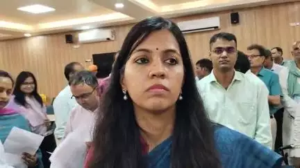 सासाराम: रोहतास जिला पदाधिकारी ने डीआरडीए सभागार में लोगों की सुनीं समस्याएं