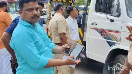 ठाणे: शहरात समाजसेवकांसह राजकीय पक्षांचा देखील टोईंग व्हॅनला विरोध, पार्किंग सुविधा उपलब्ध करून देण्याची मागणी #jansamasya