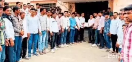 खींवसर: कांटिया गांव में मटकी से पानी पीने को लेकर हुए विवाद में ग्रामीणों ने SDM को ज्ञापन देकर निष्पक्ष जांच की मांग की