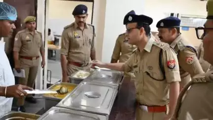 सहारनपुर: पुलिस लाइन ग्राउंड में एसएसपी ने परेड की सलामी की ग्रहण व किया पुलिस लाइन का निरीक्षण